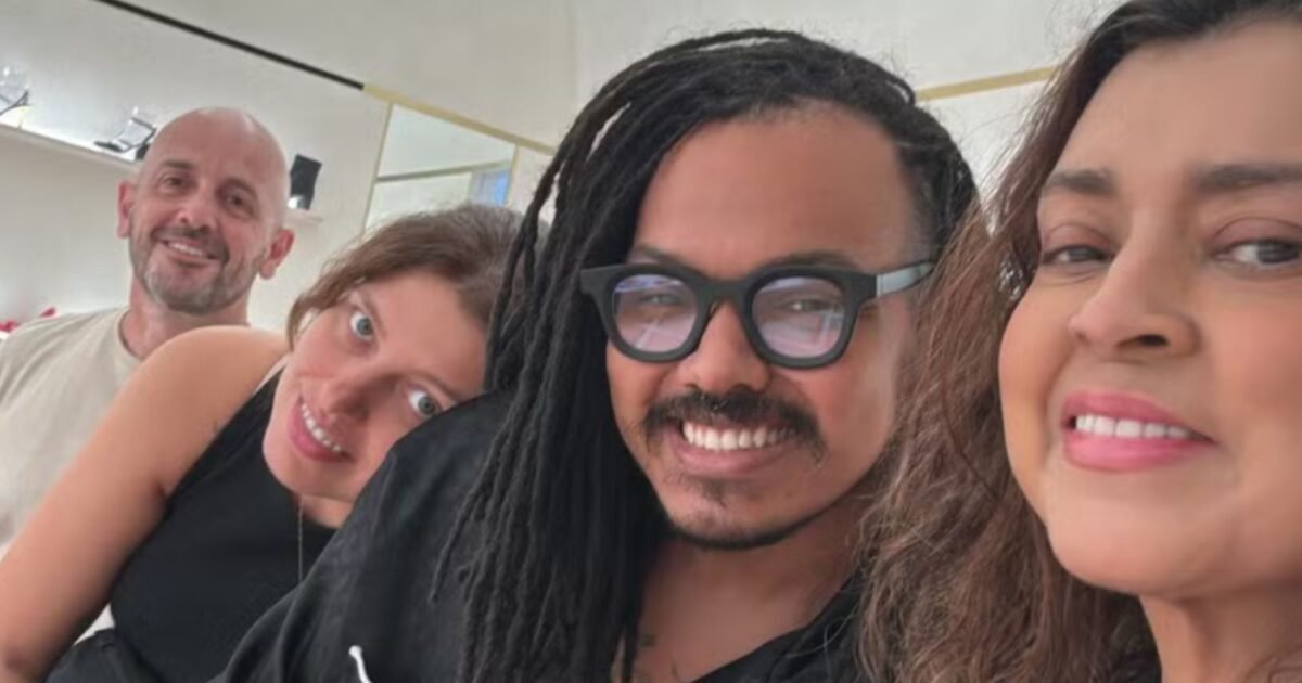 em-tratamento-contra-cancer,-preta-gil-curte-passeio-com-amigos-por-nova-york