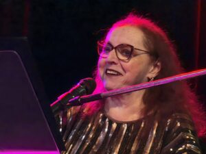 confissoes-sobre-angela-ro-ro,-cida-moreira,-maria-bethania-e-marina-lima