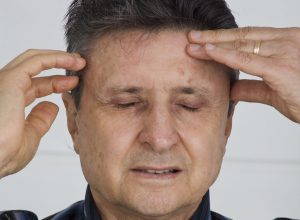 por-que-temos-tantas-dores-de-cabeca-no-verao?